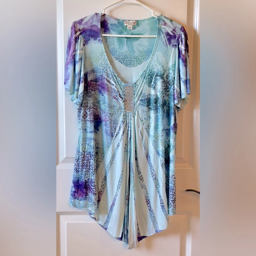 World Unity Blouse - Picture 1 of 7